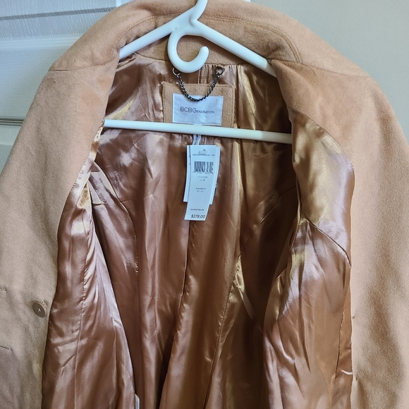 Womens BCBG coat - Picture 2 of 4